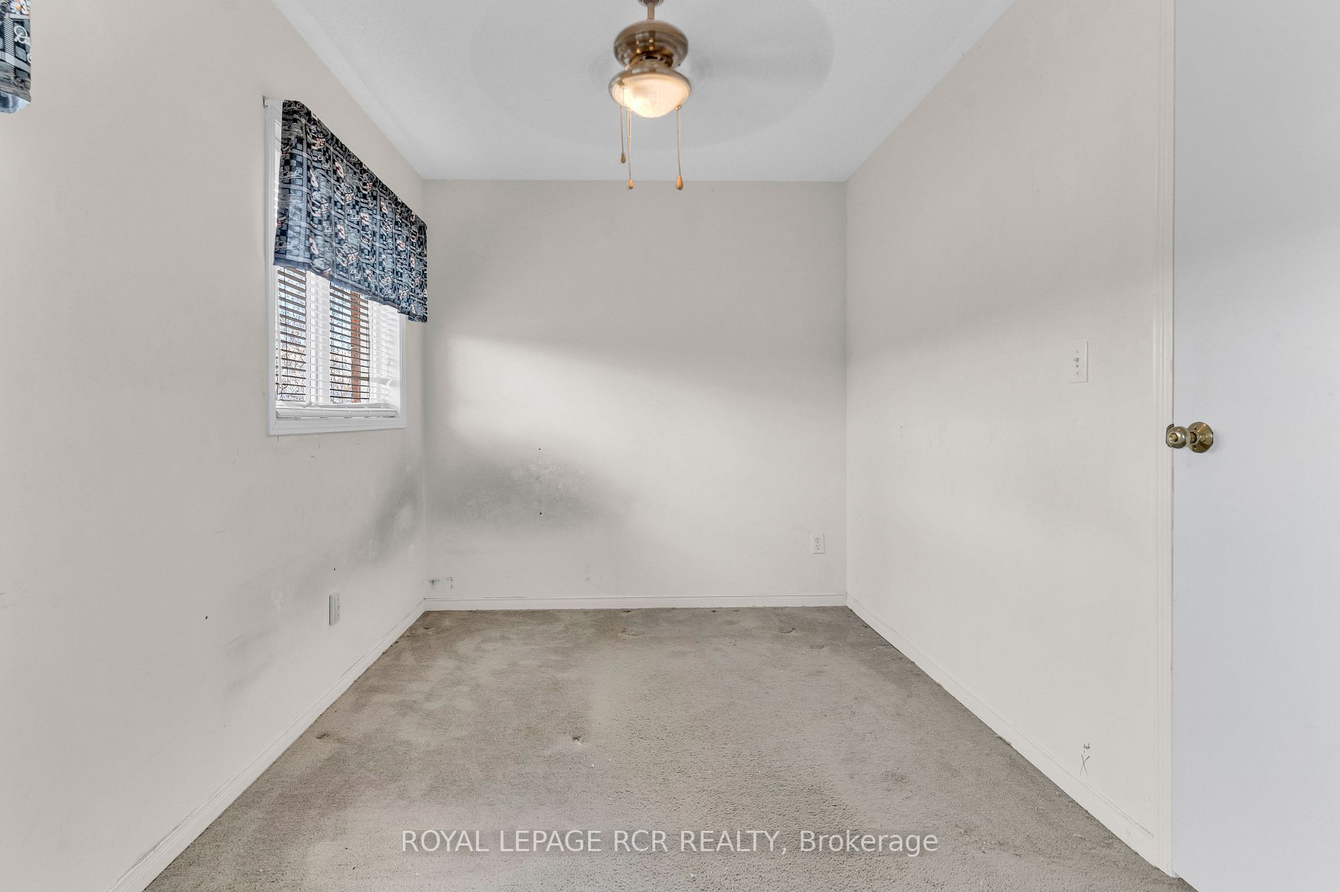 322 Marshall Cres
