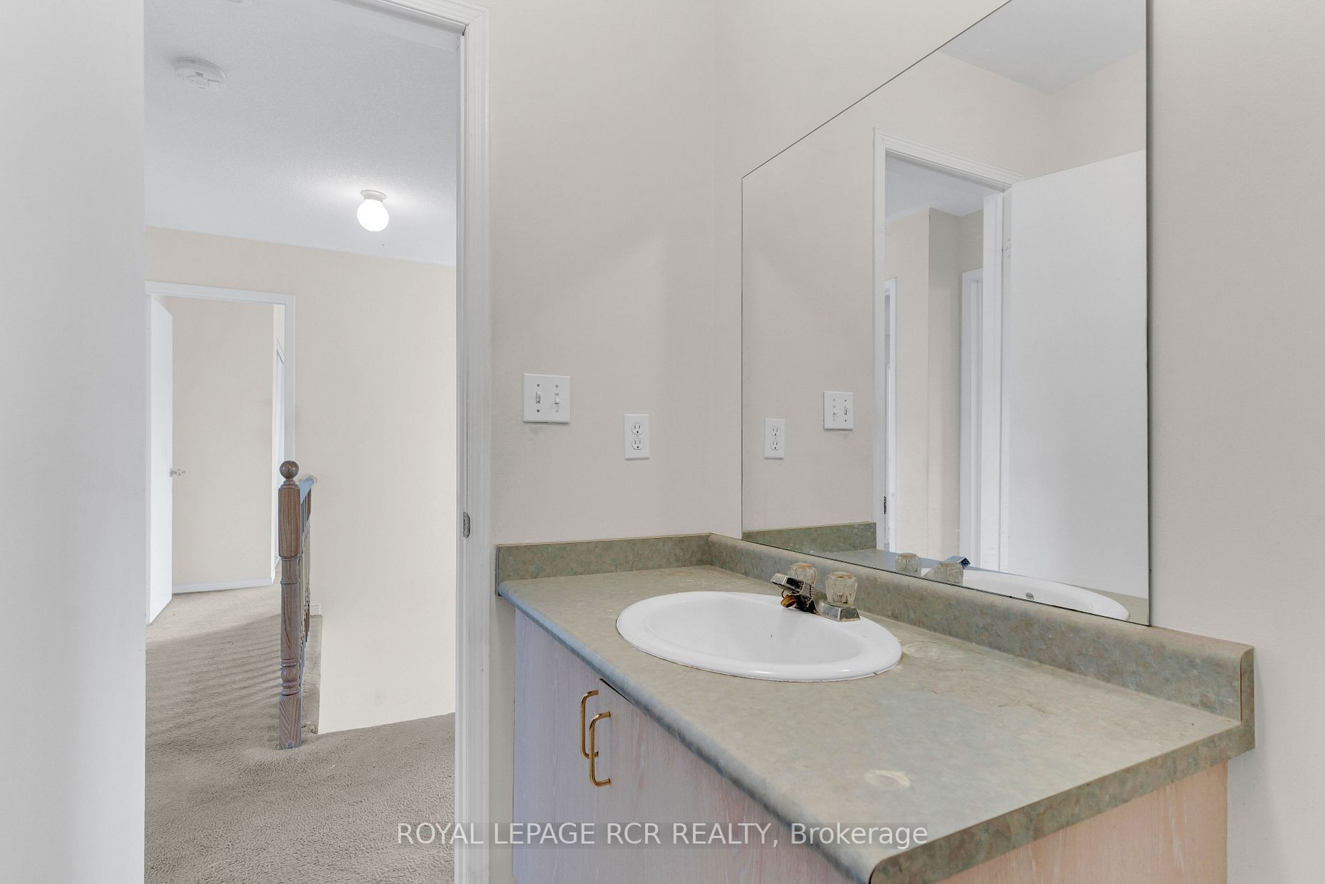 322 Marshall Cres