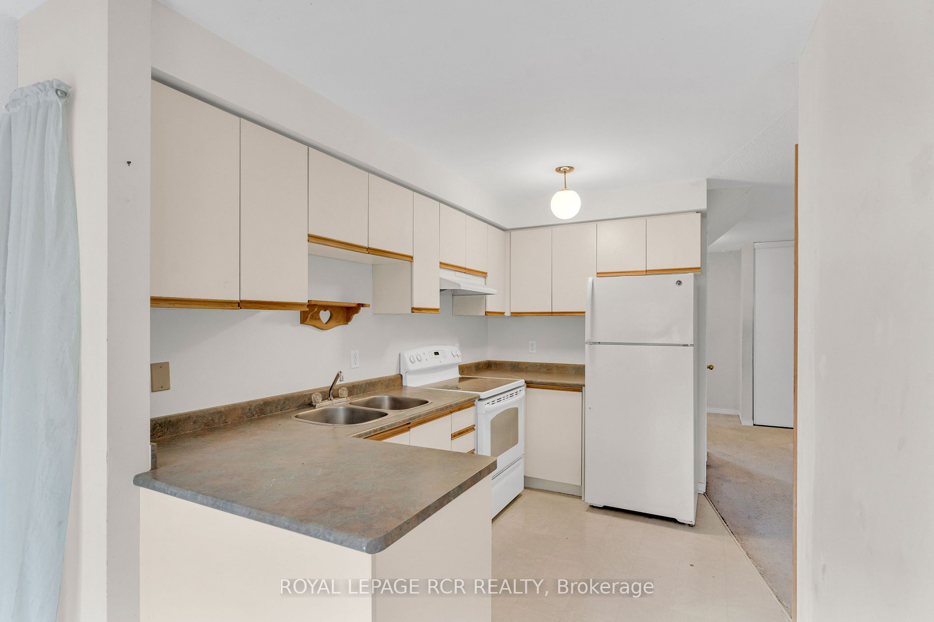 322 Marshall Cres