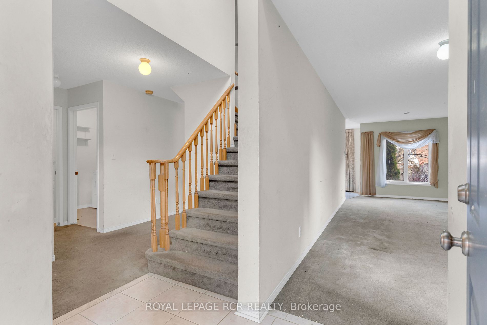 322 Marshall Cres