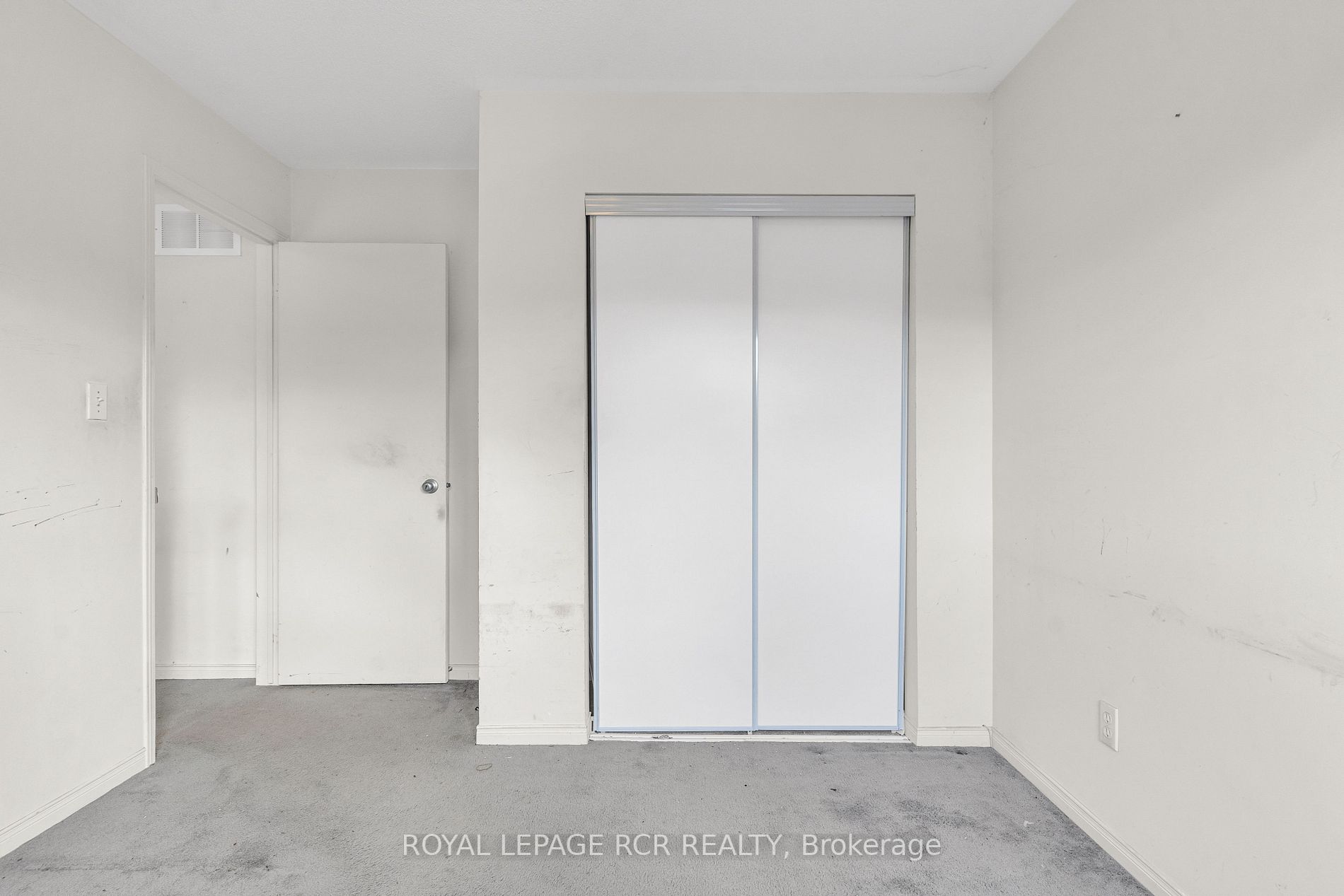 322 Marshall Cres