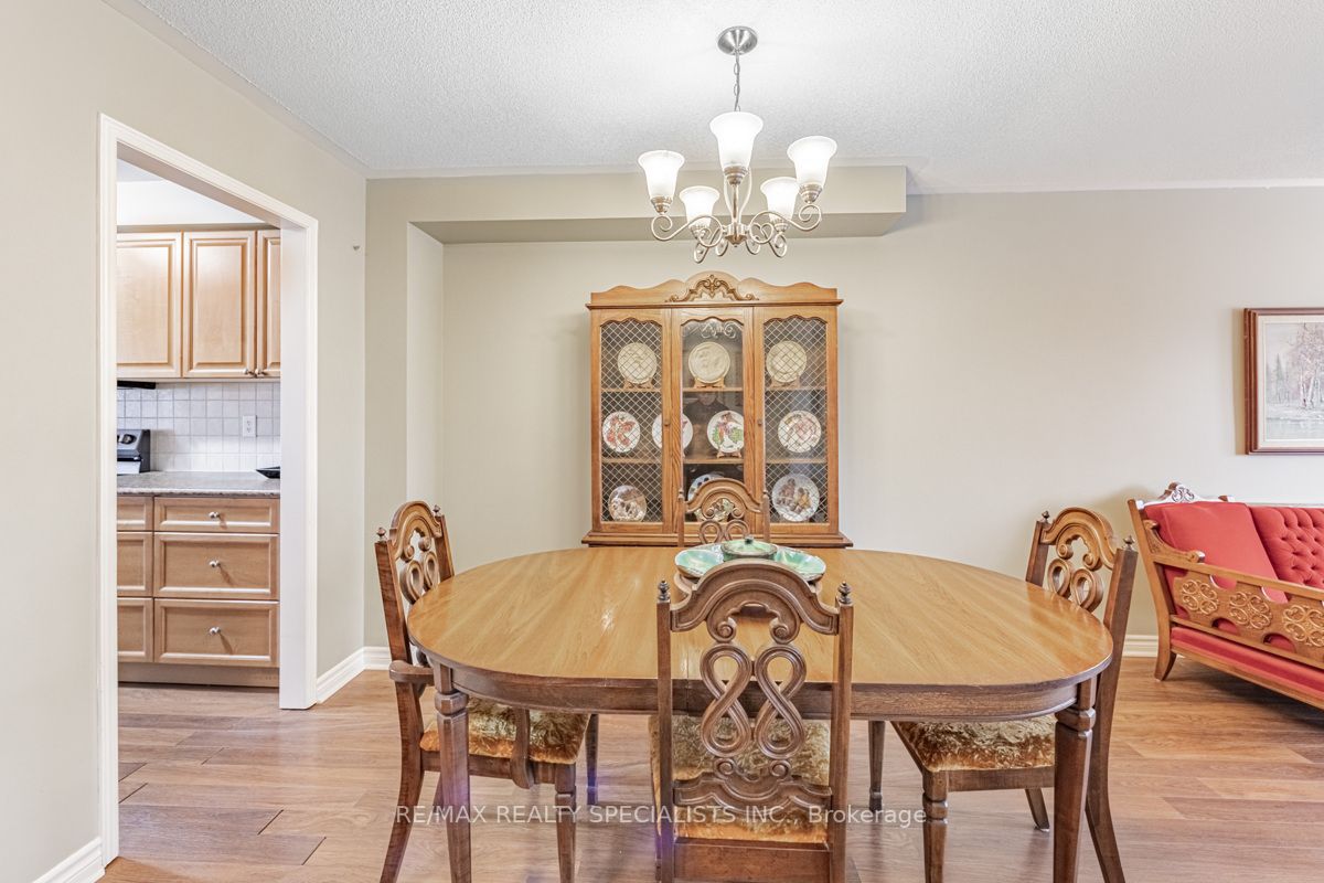 7 Snowberry Cres
