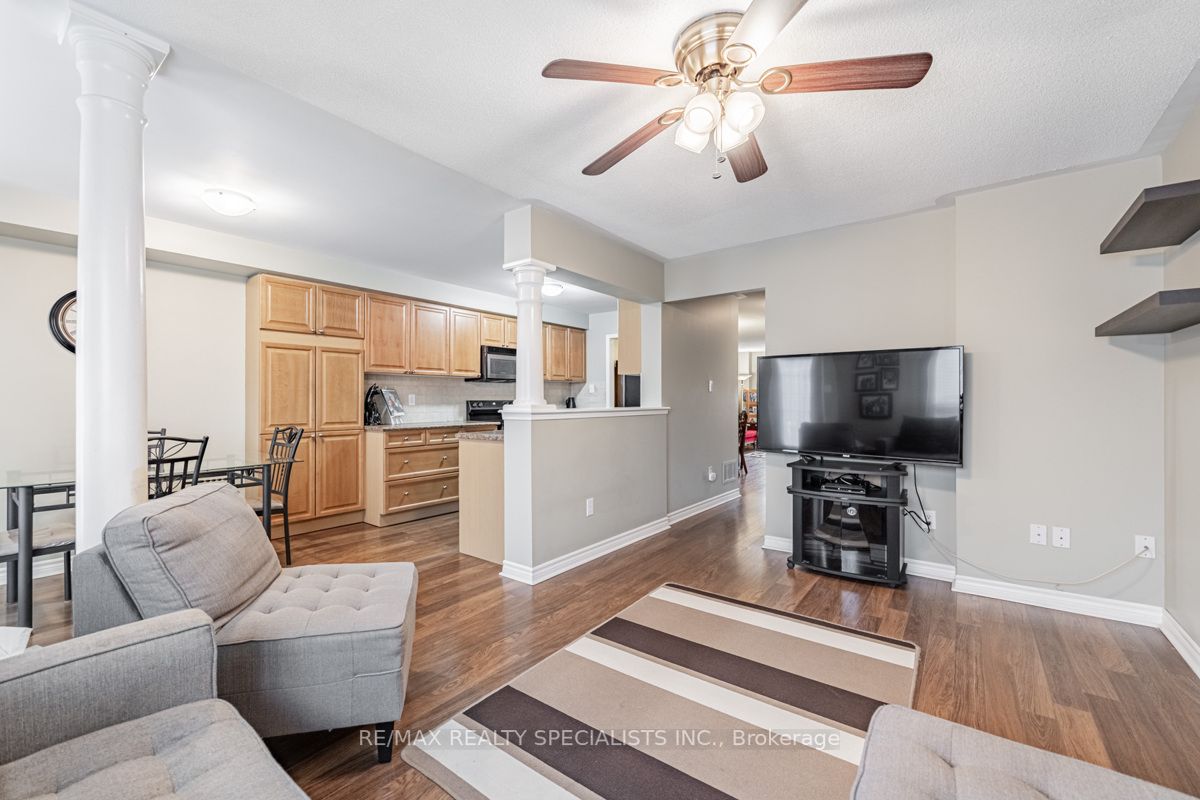 7 Snowberry Cres