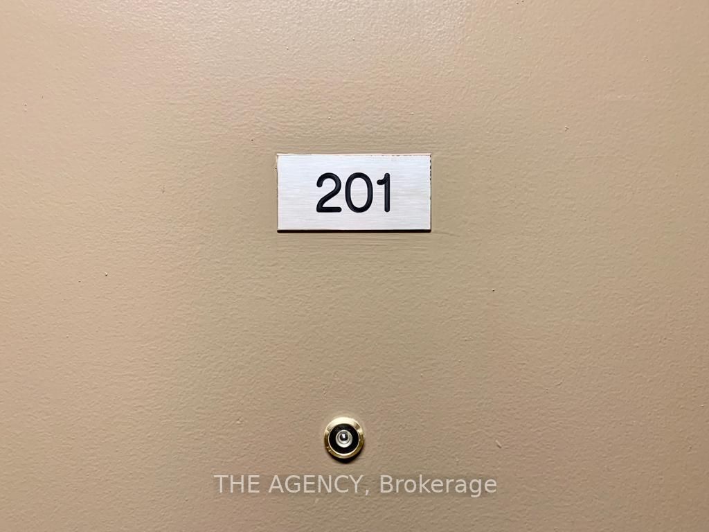 168 Queen St S, #201