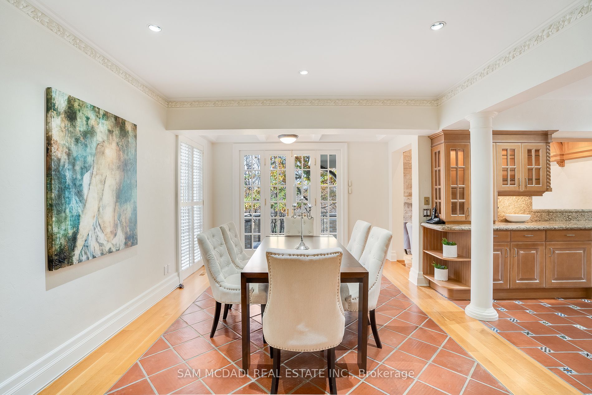 2033 Mississauga Rd