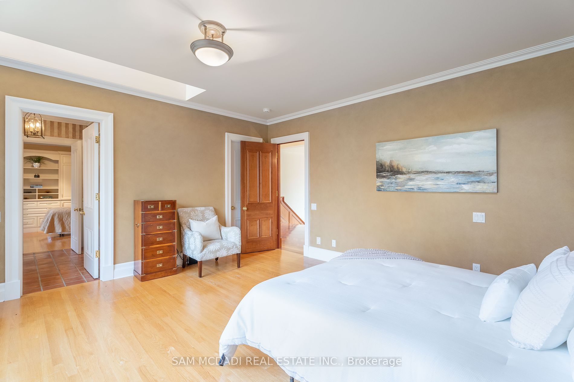 2033 Mississauga Rd