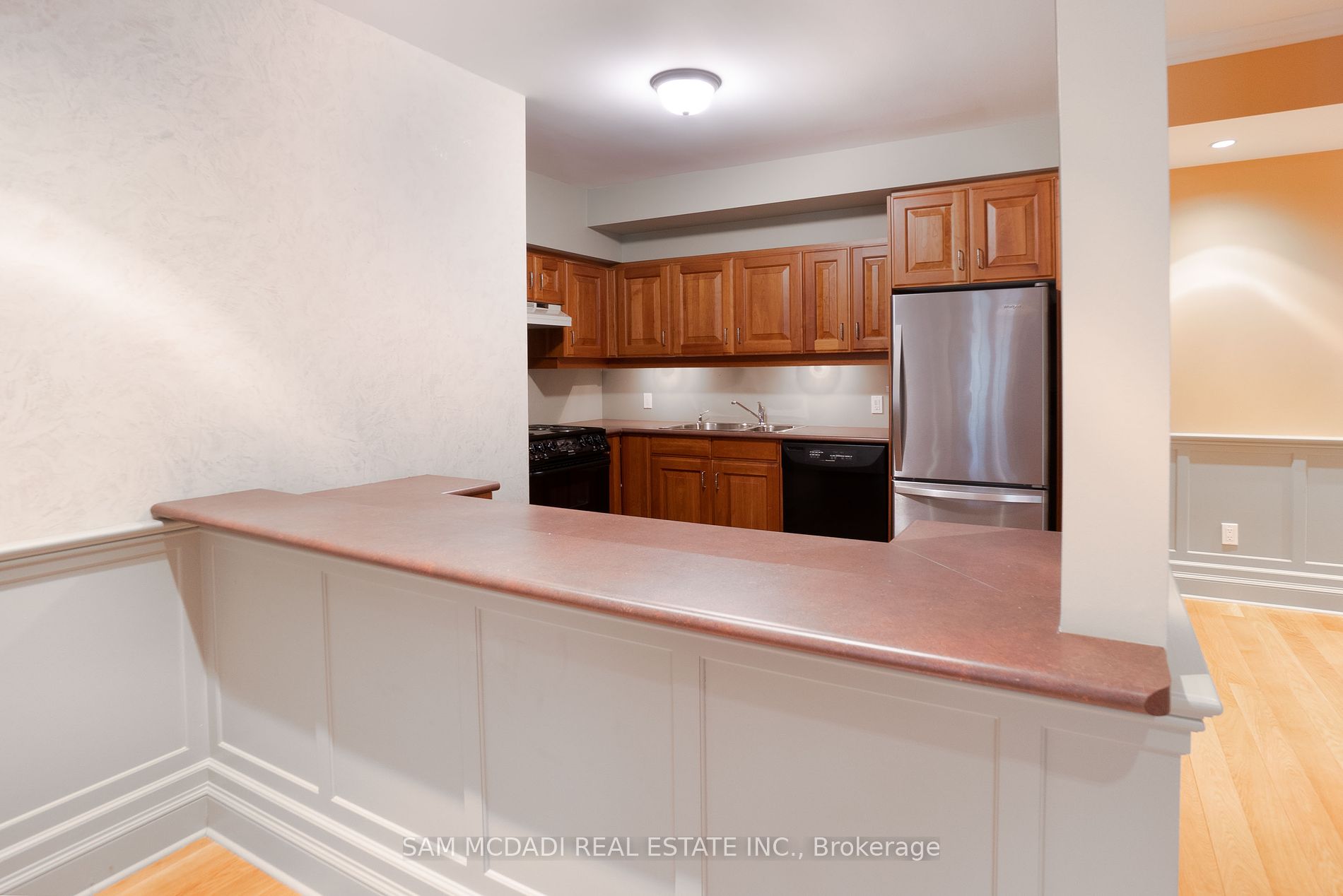 2033 Mississauga Rd