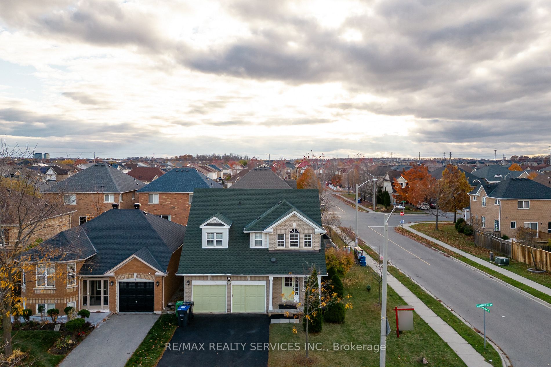 2 Clovercrest Drive