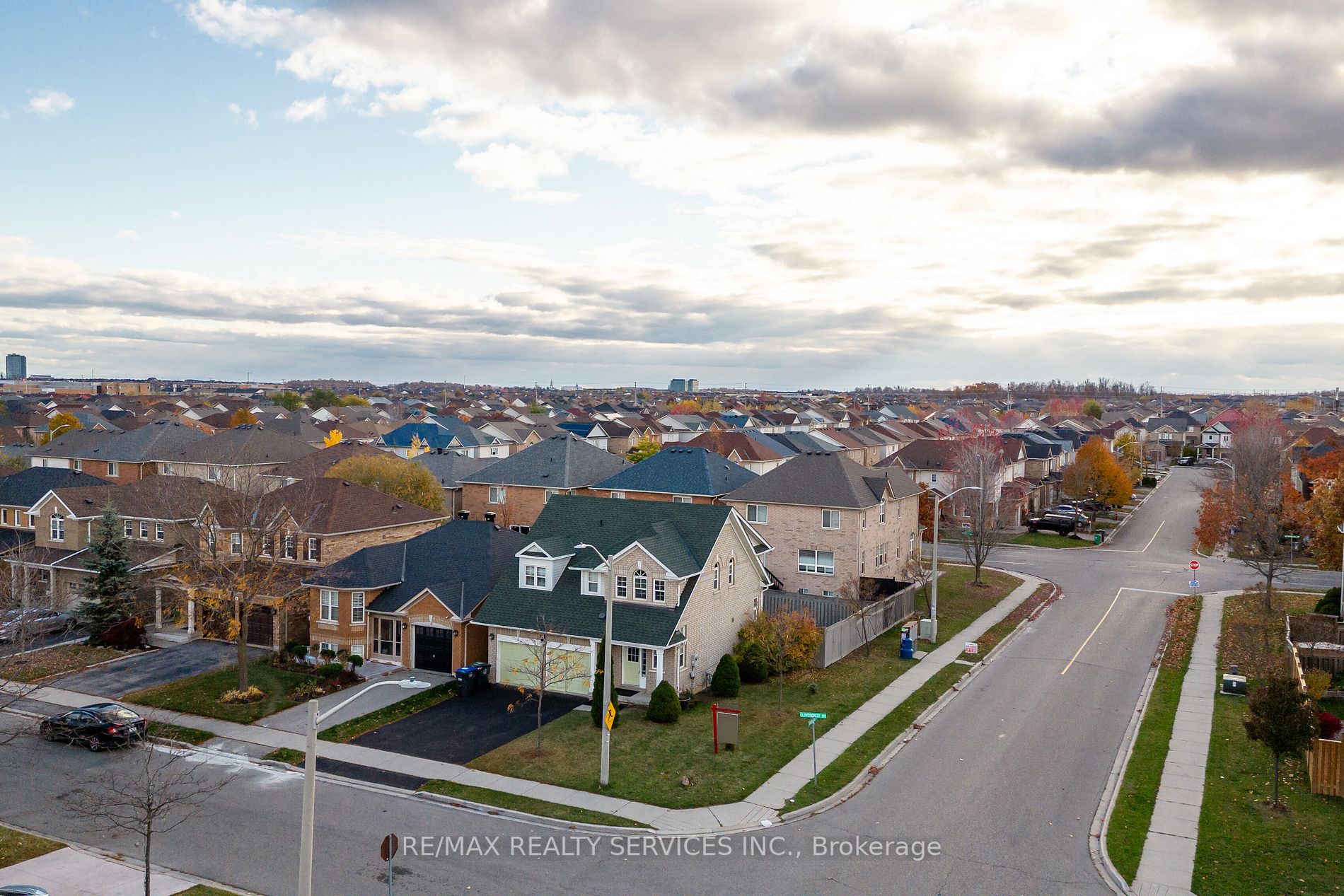 2 Clovercrest Drive