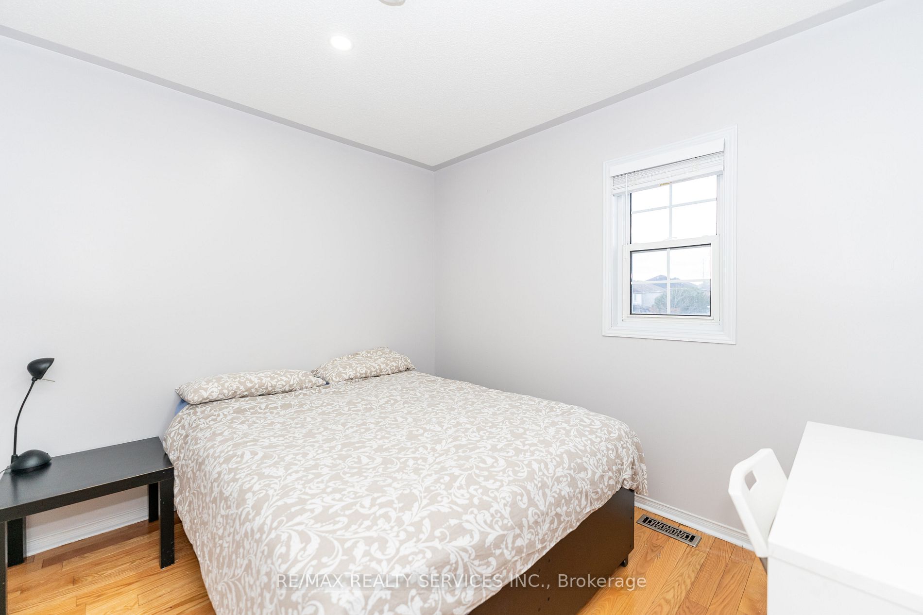 2 Clovercrest Drive
