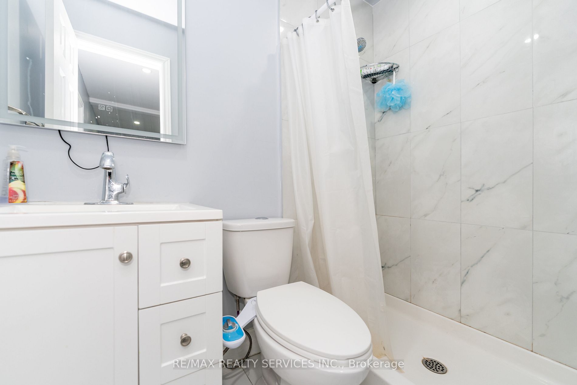 2 Clovercrest Drive