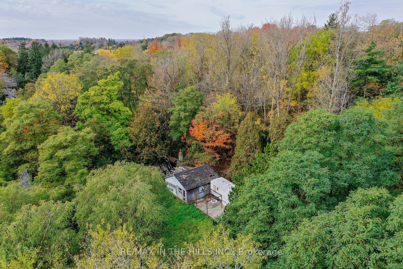 3246 Escarpment Sdrd