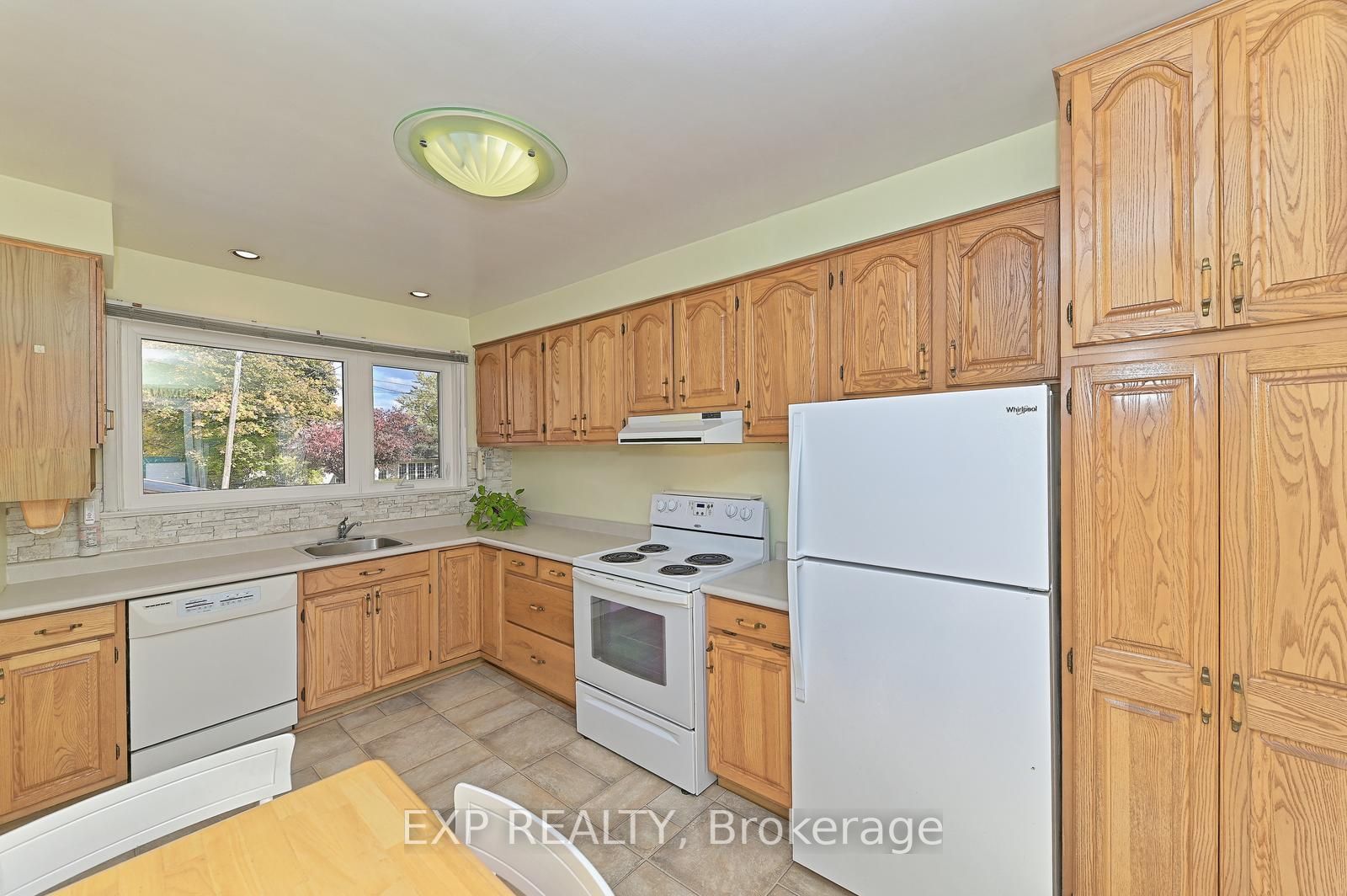 88 Vista Dr