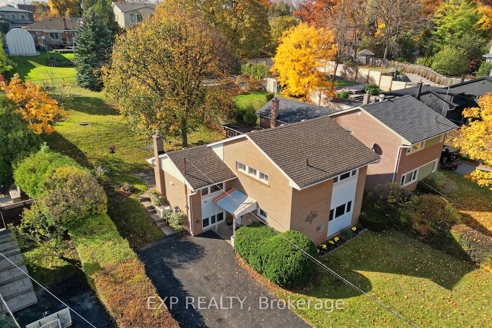 88 Vista Dr