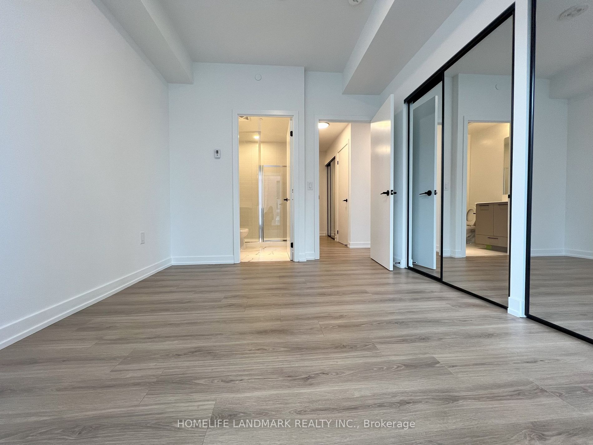 10 Lagerfeld Dr, #304