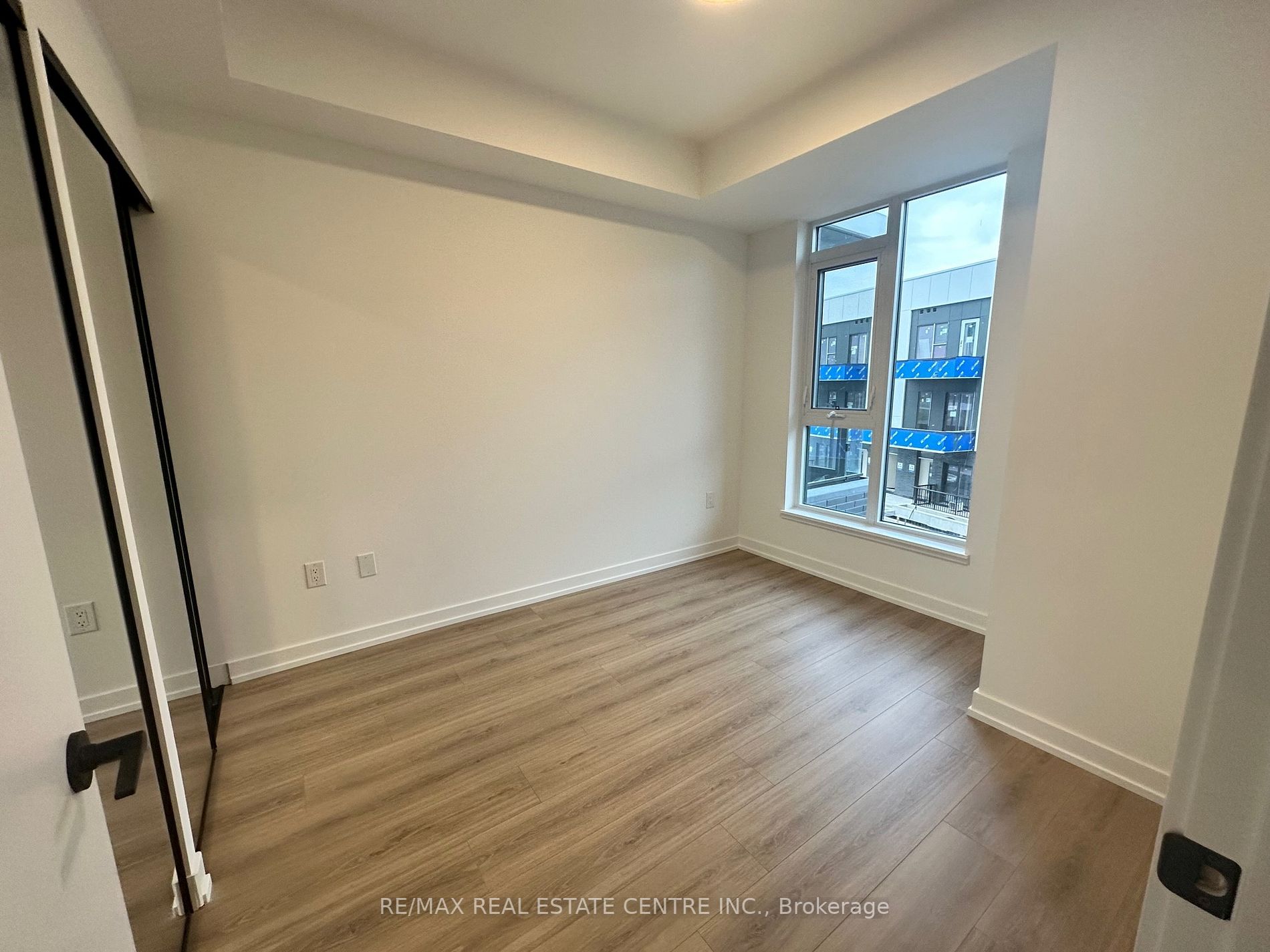 10 Lagerfeld Dr, #202