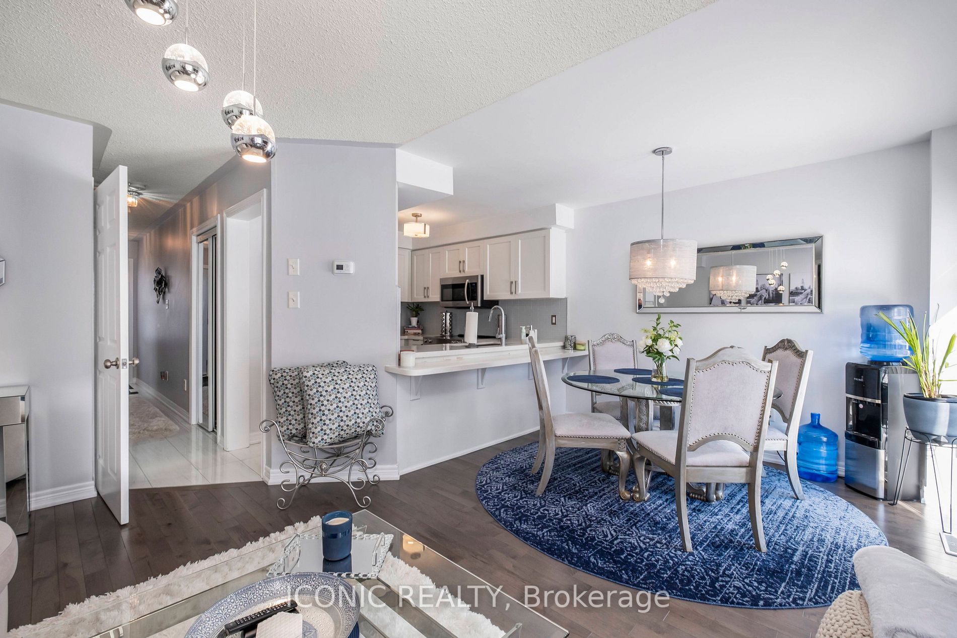13 Manorwood Crt