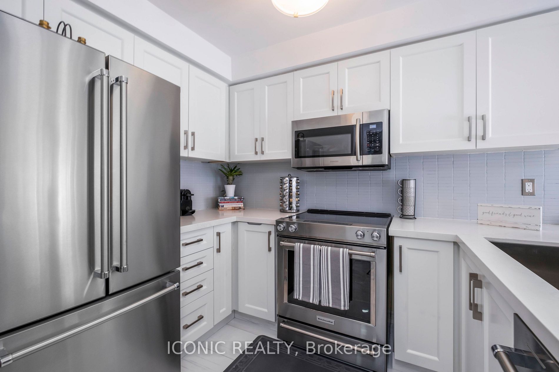 13 Manorwood Crt