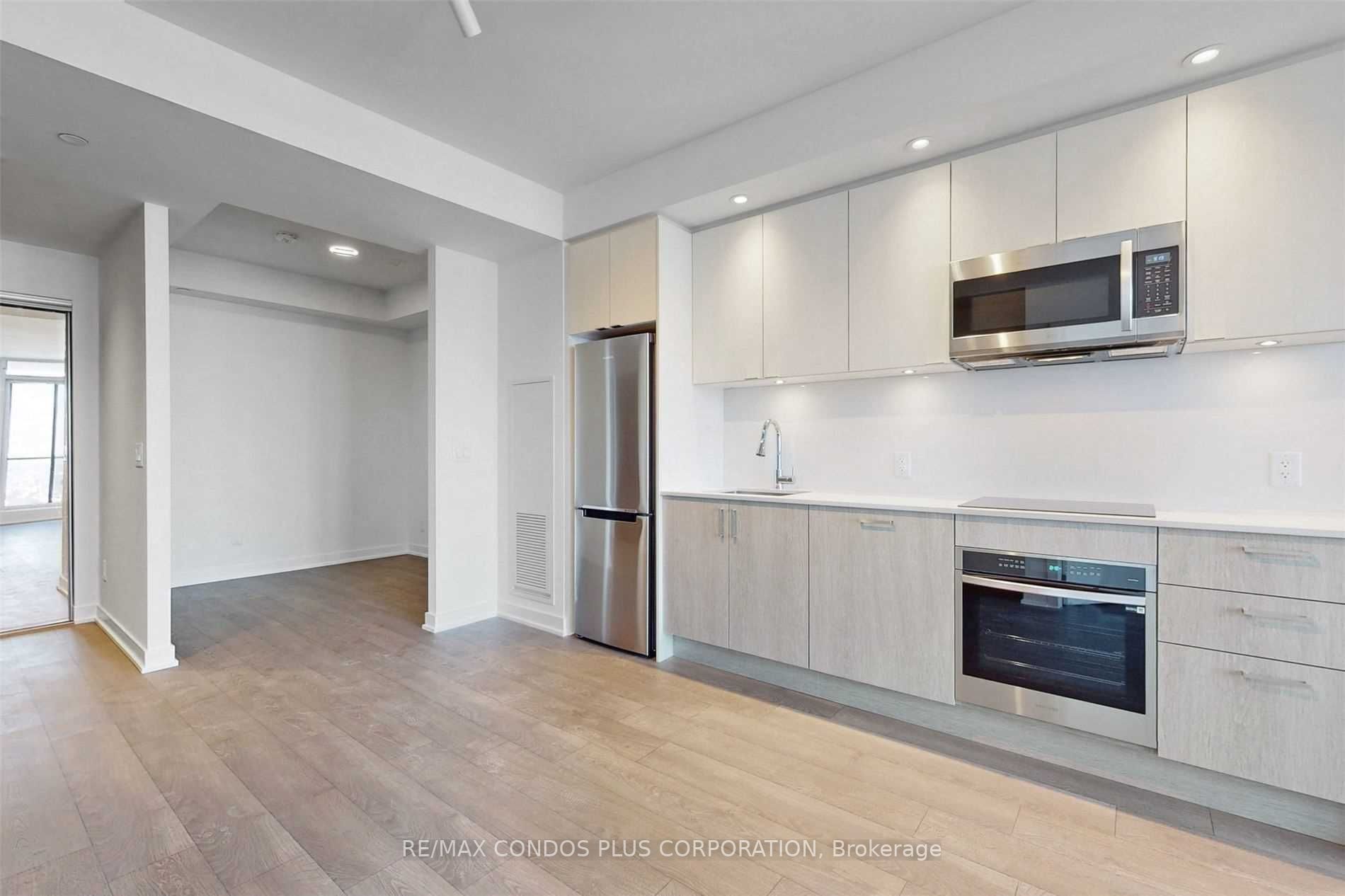 1928 Lakeshore Blvd W, #4001