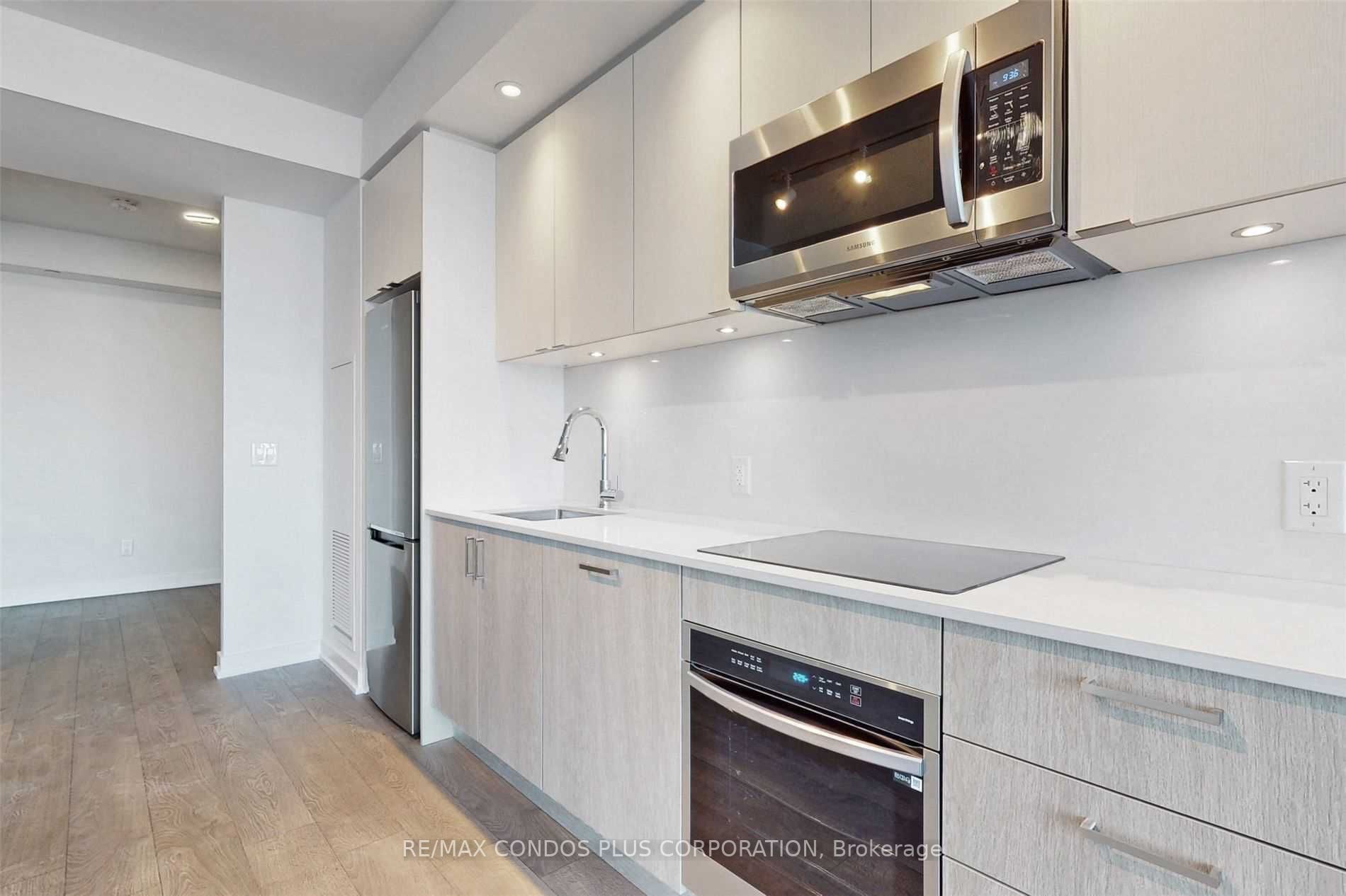 1928 Lakeshore Blvd W, #4001