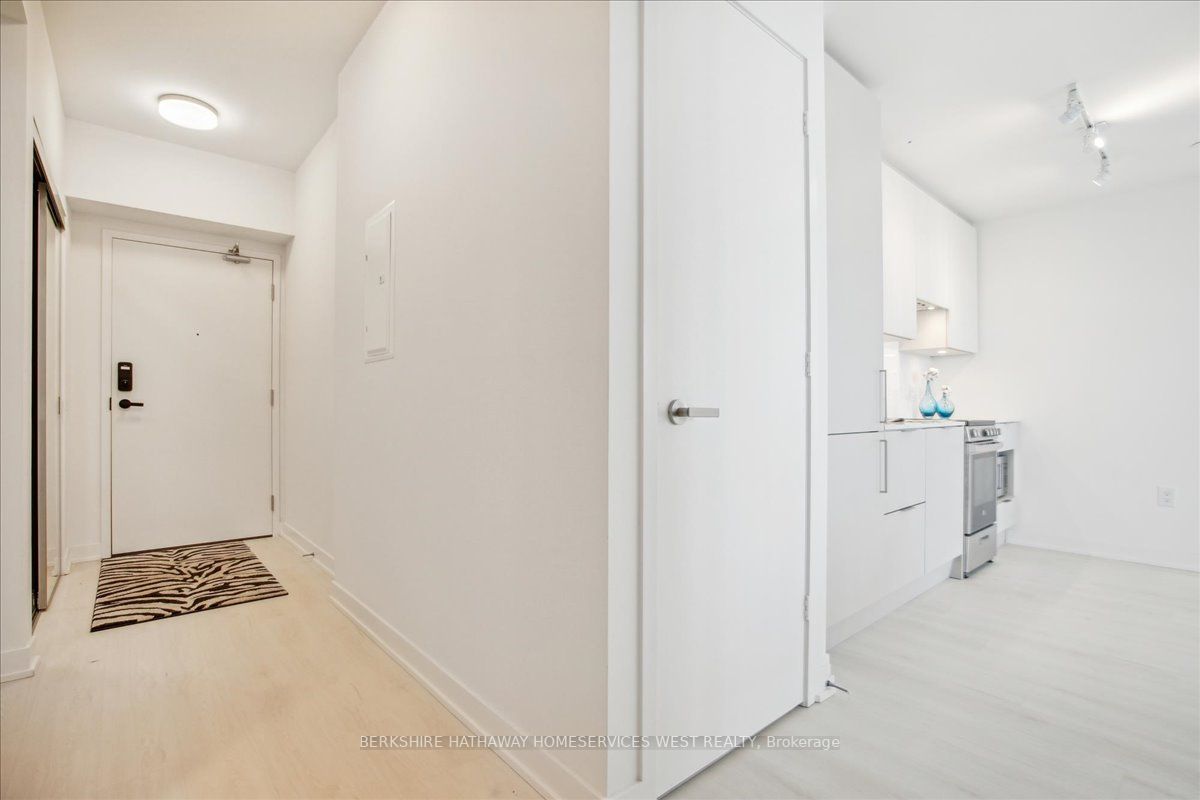 3900 Confederation Pkwy, #4301