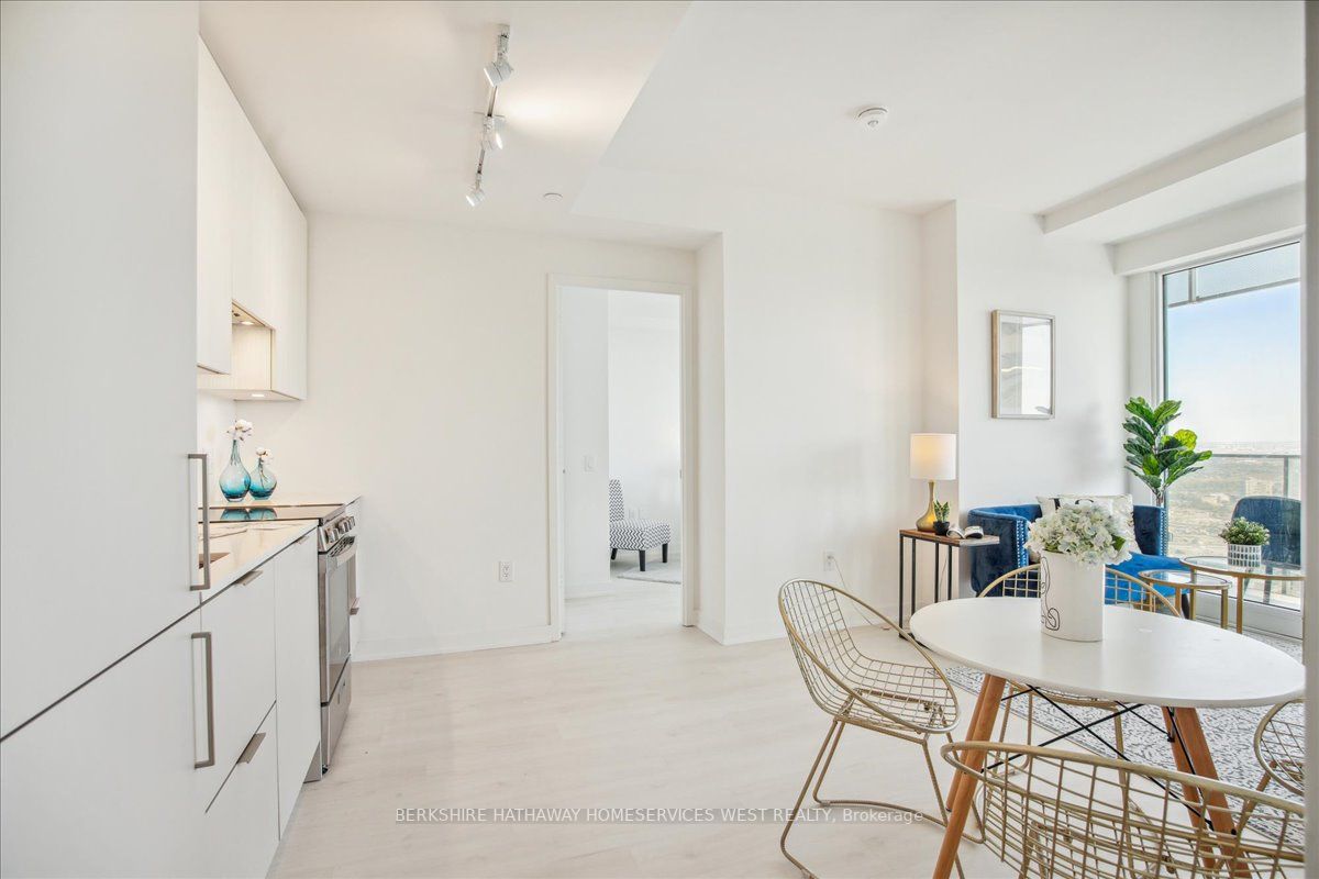 3900 Confederation Pkwy, #4301