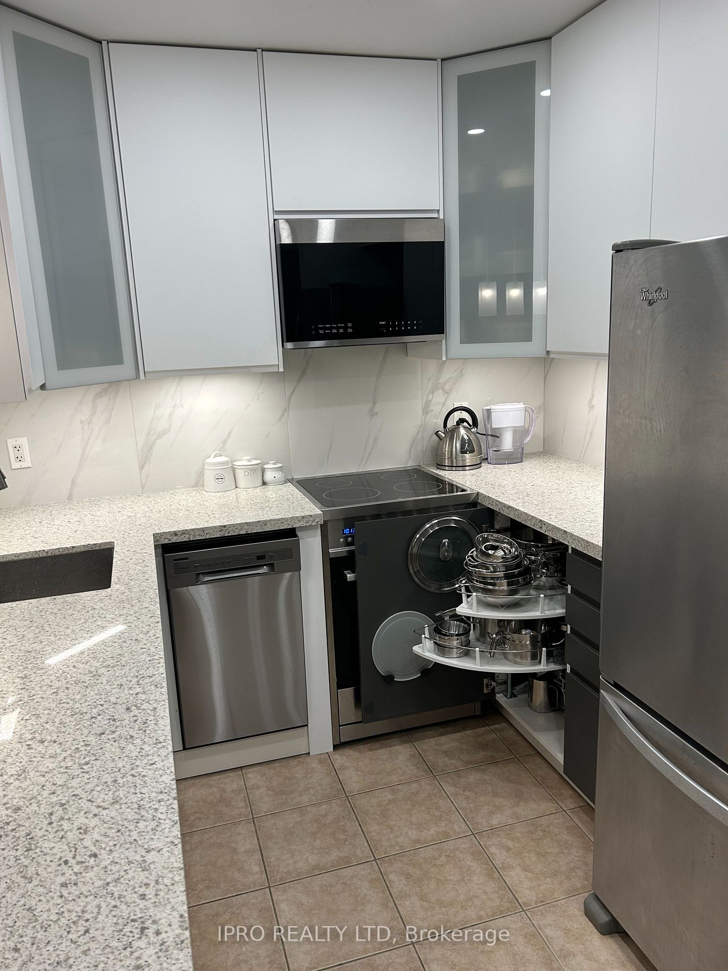 35 Via Rosedale Way, #117