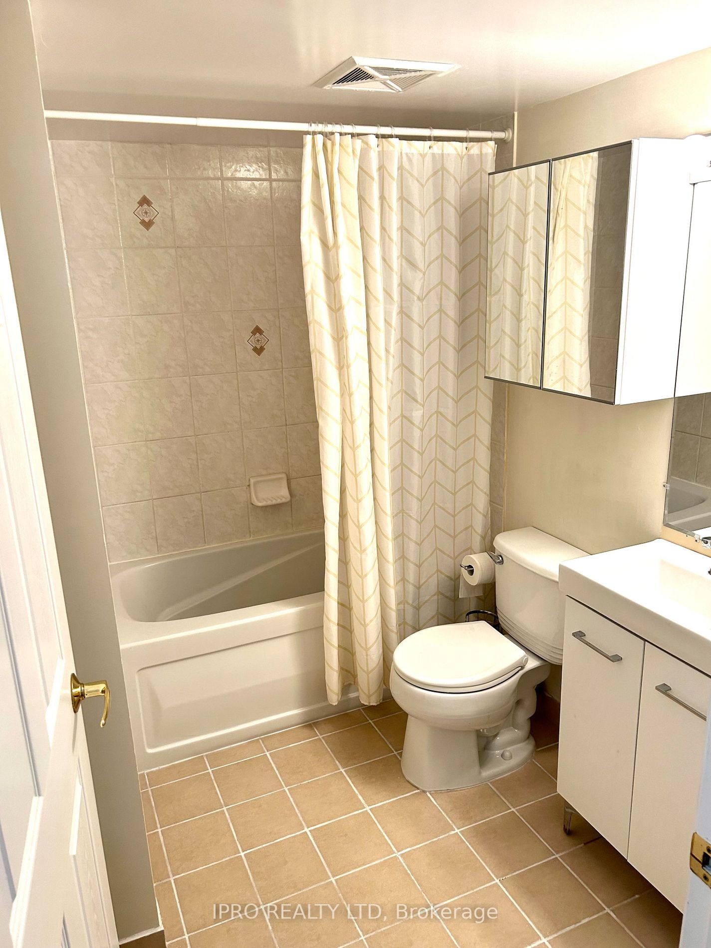 35 Via Rosedale Way, #117