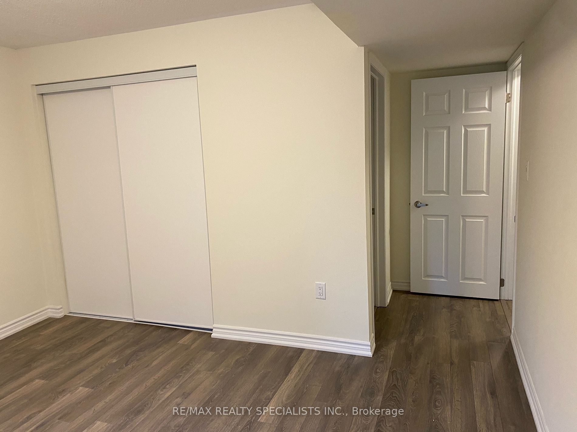 1-250 Lagerfeld Dr, #43