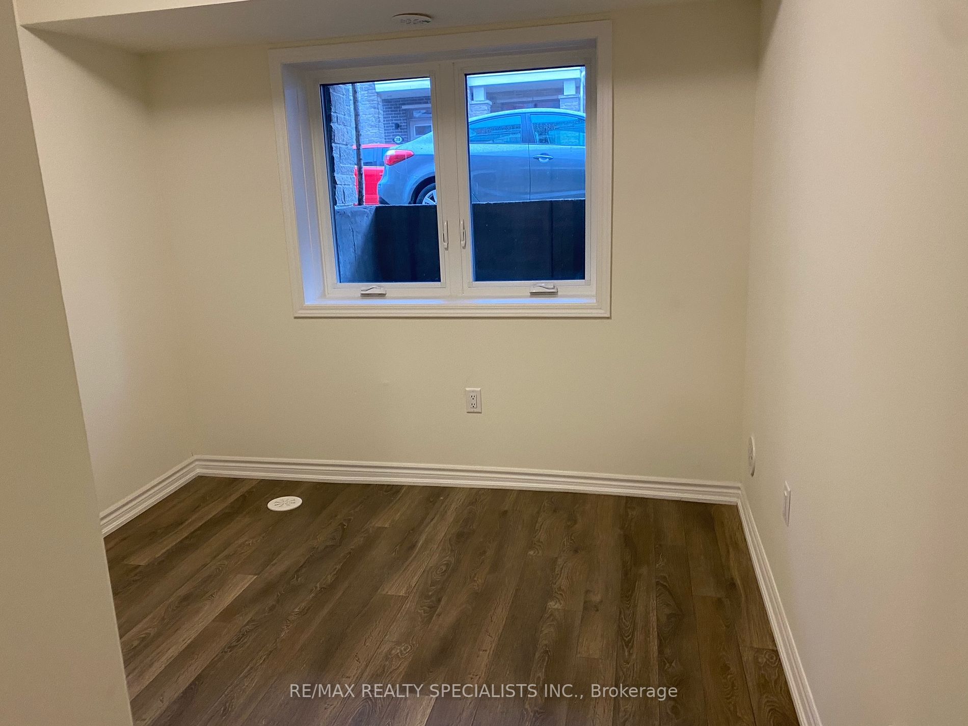 1-250 Lagerfeld Dr, #43