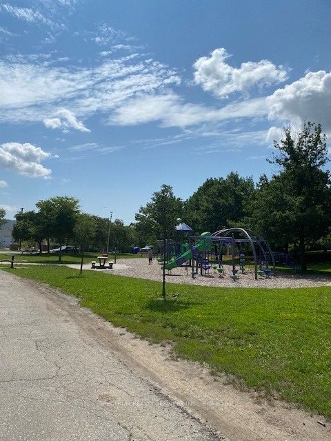 2825 Islington Ave E, #315