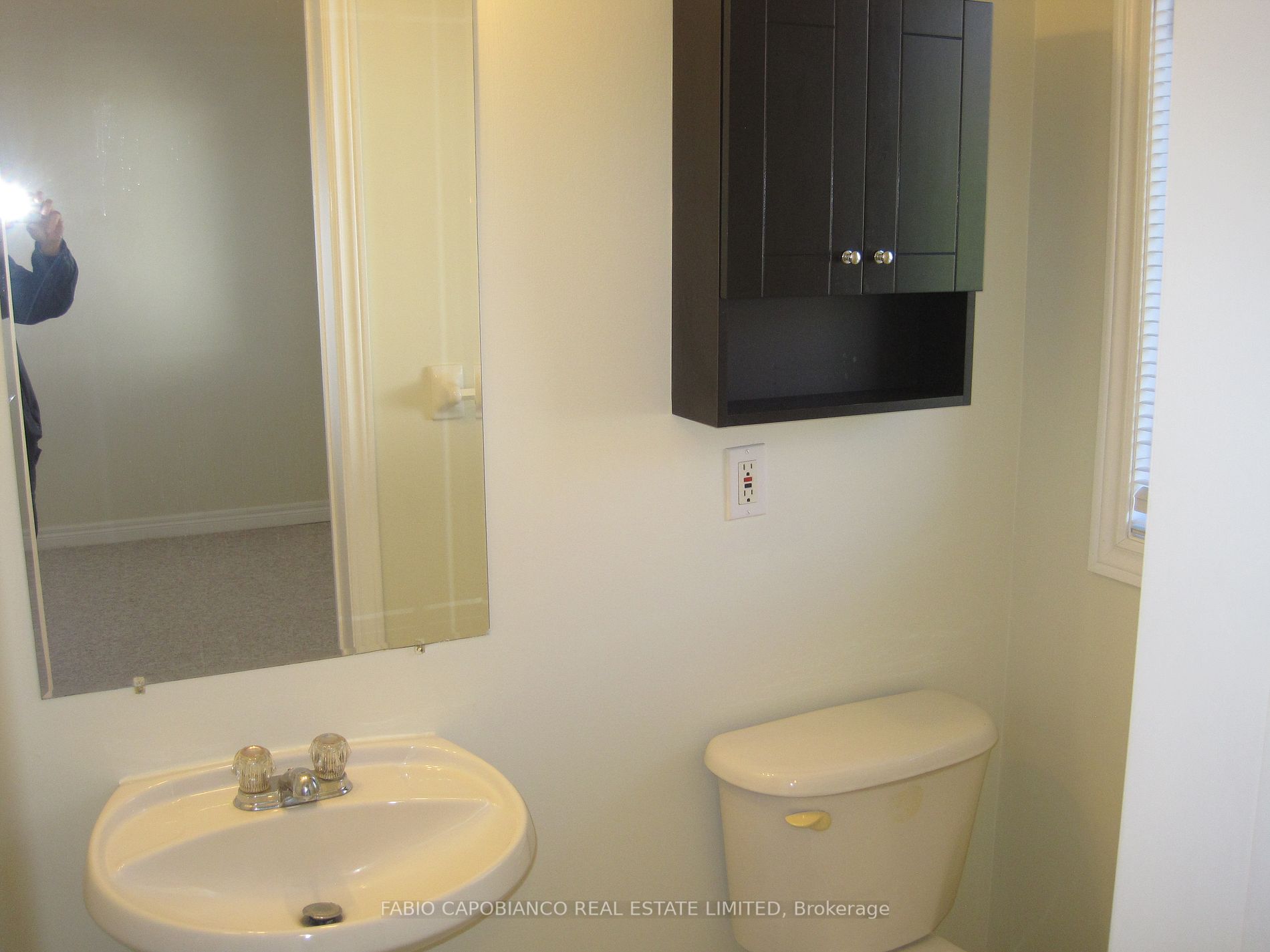 52 Jellicoe Ave, #1