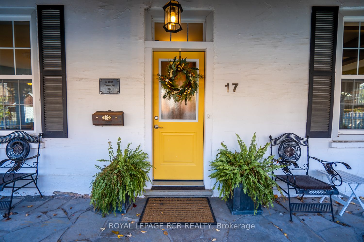 17 Little York St