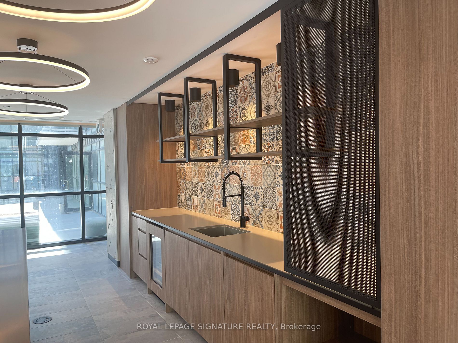 251 Manitoba St, #335