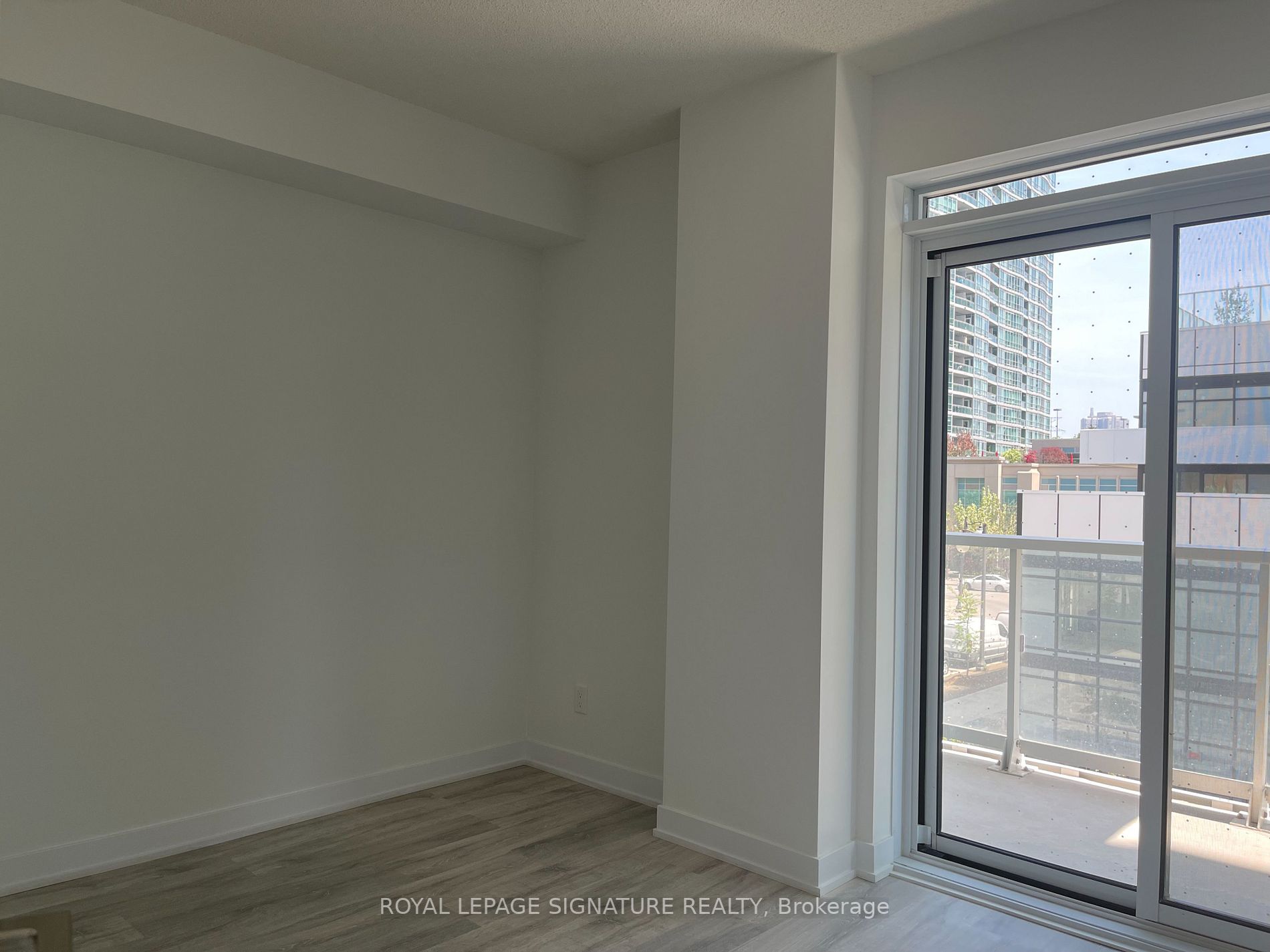251 Manitoba St, #335