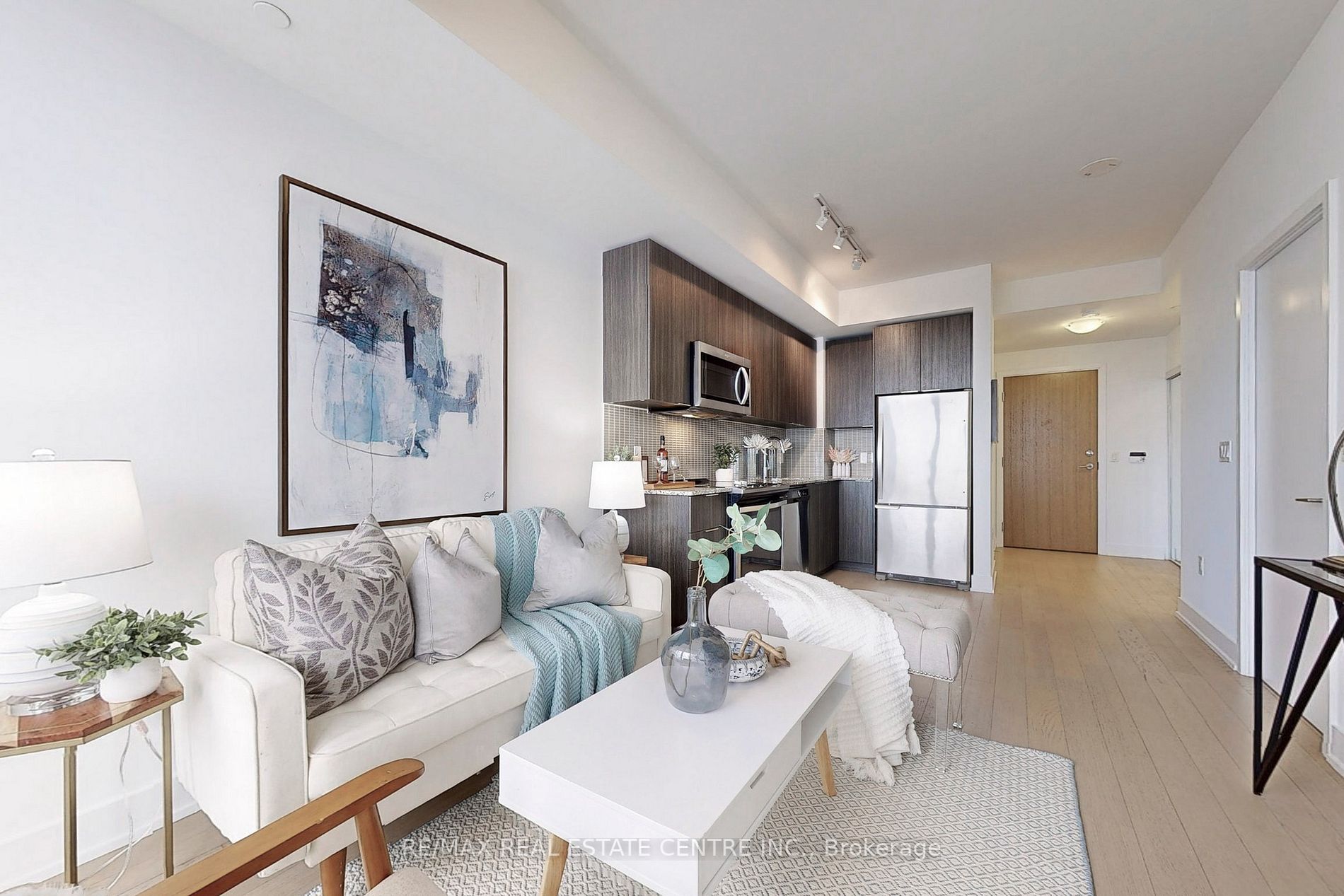 20 Shore Breeze Dr, #3903