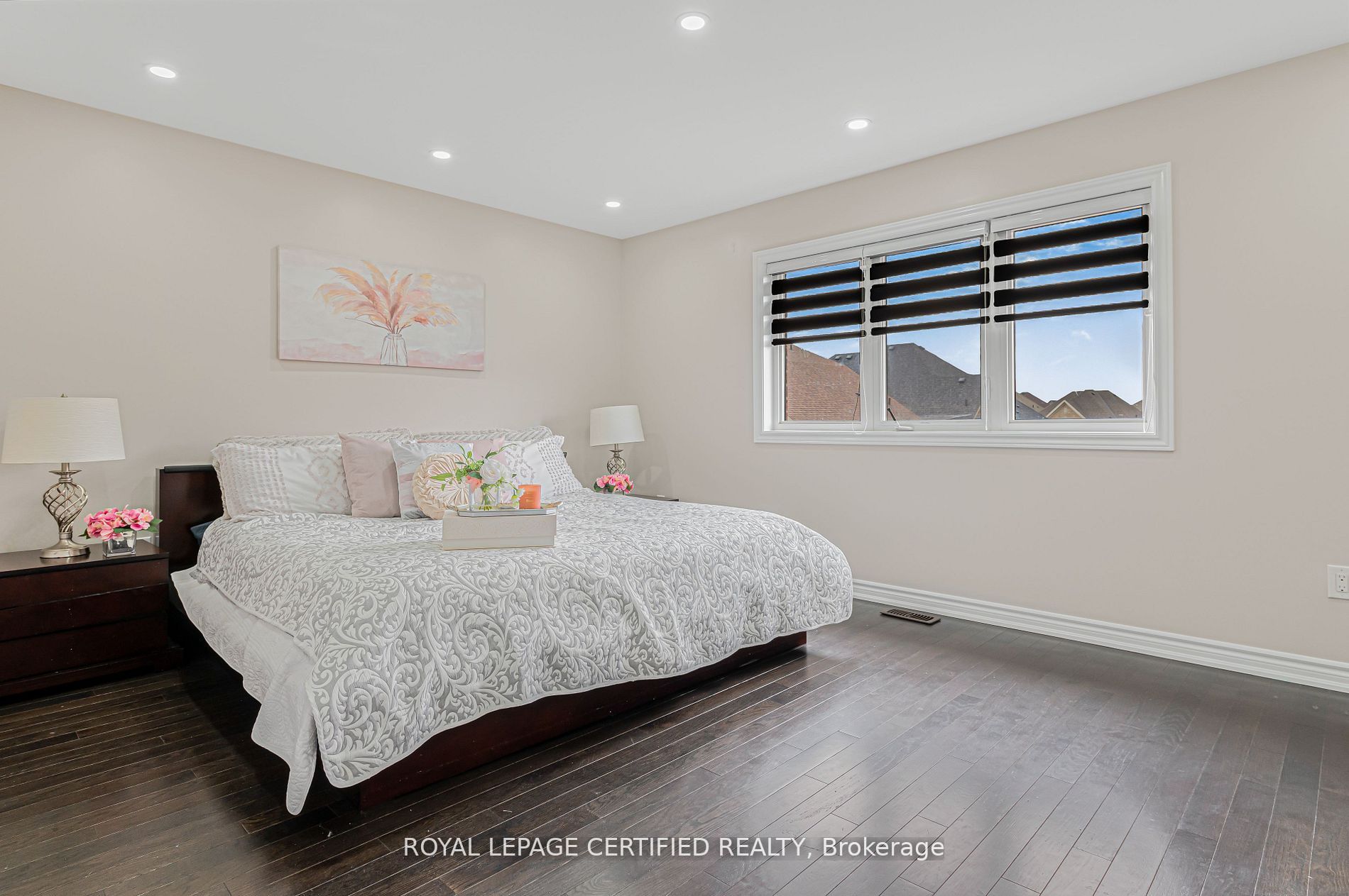11 Brethby St