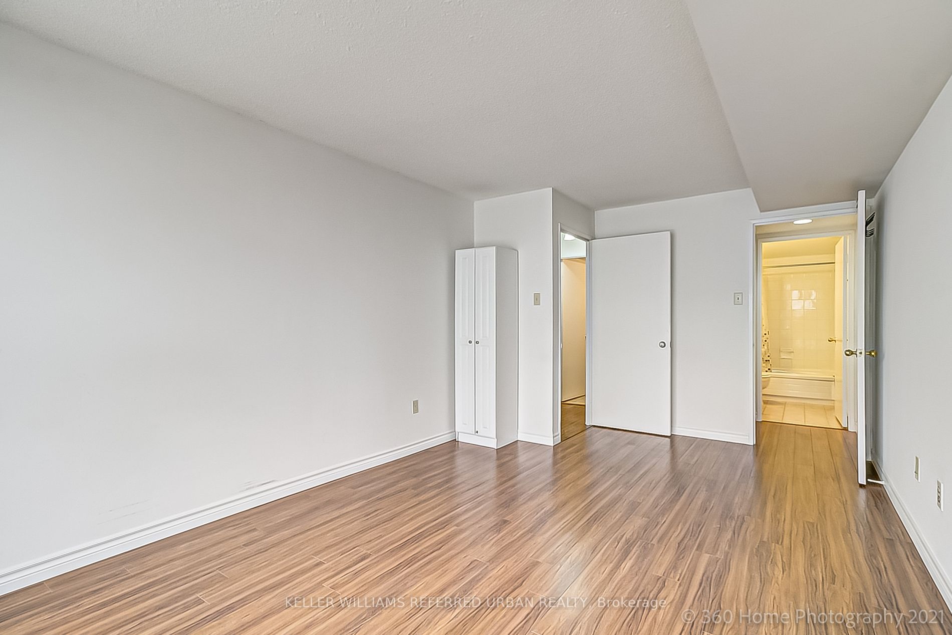 4185 Shipp Drive, #211