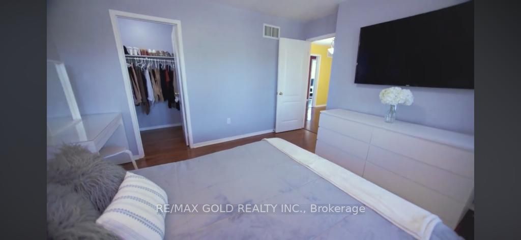 15 Nina Pl, #Upper