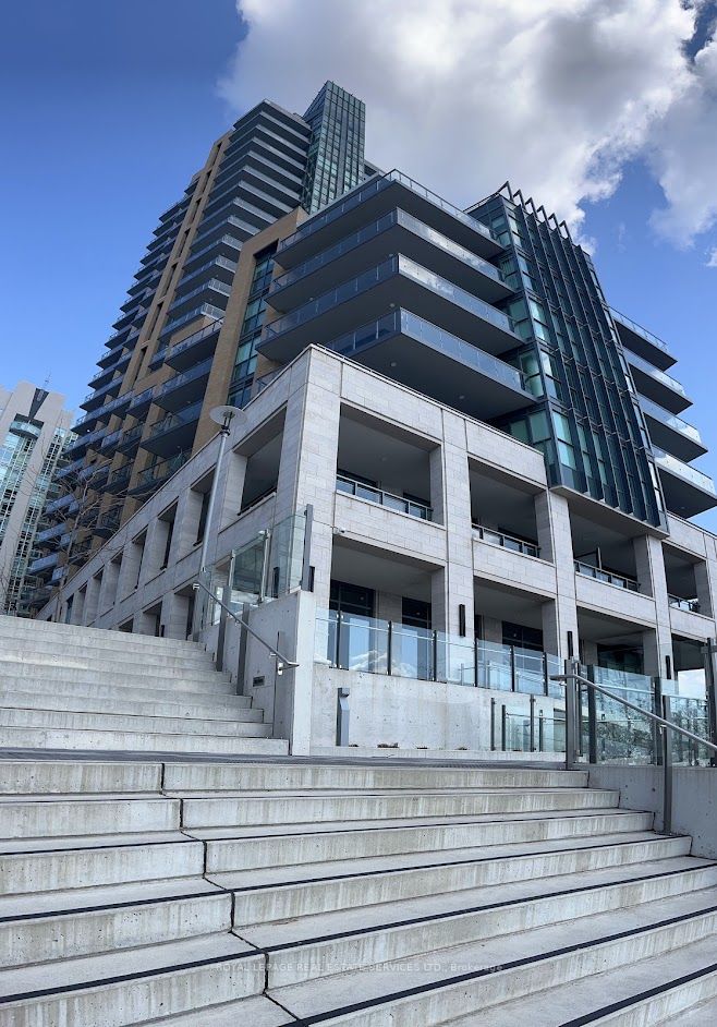 2060 Lakeshore Rd, #109