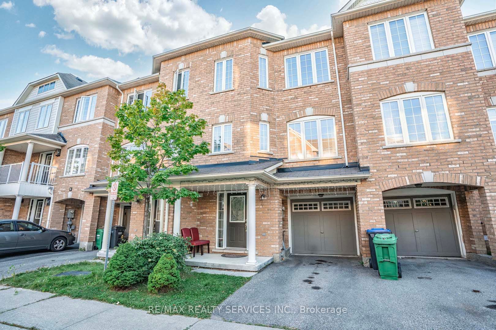 4 Urbana Rd