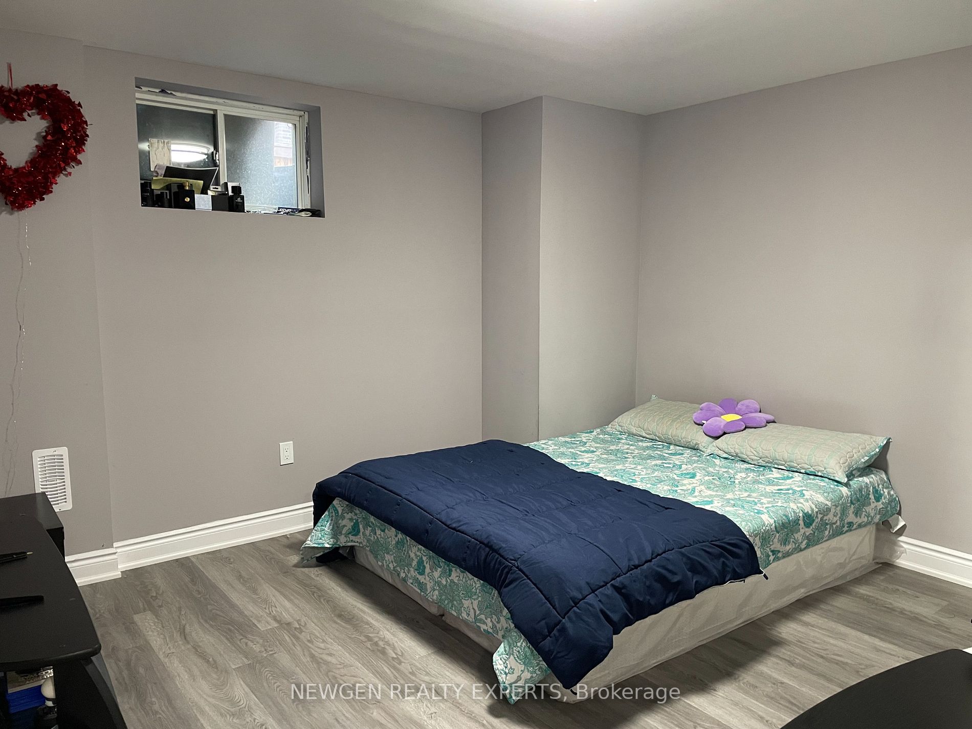 74 Merlin St