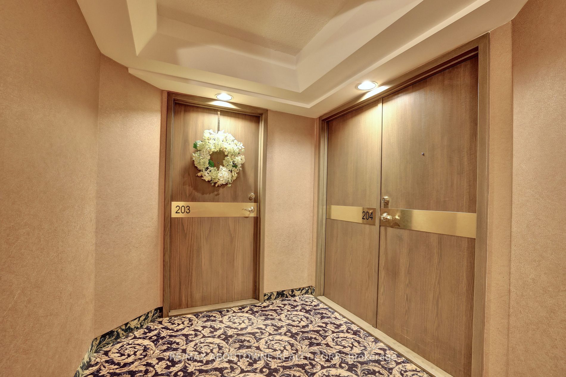 1800 The Collegeway, #203