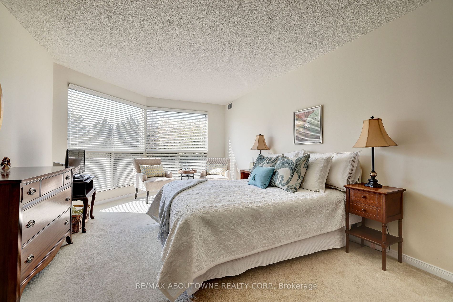 1800 The Collegeway, #203