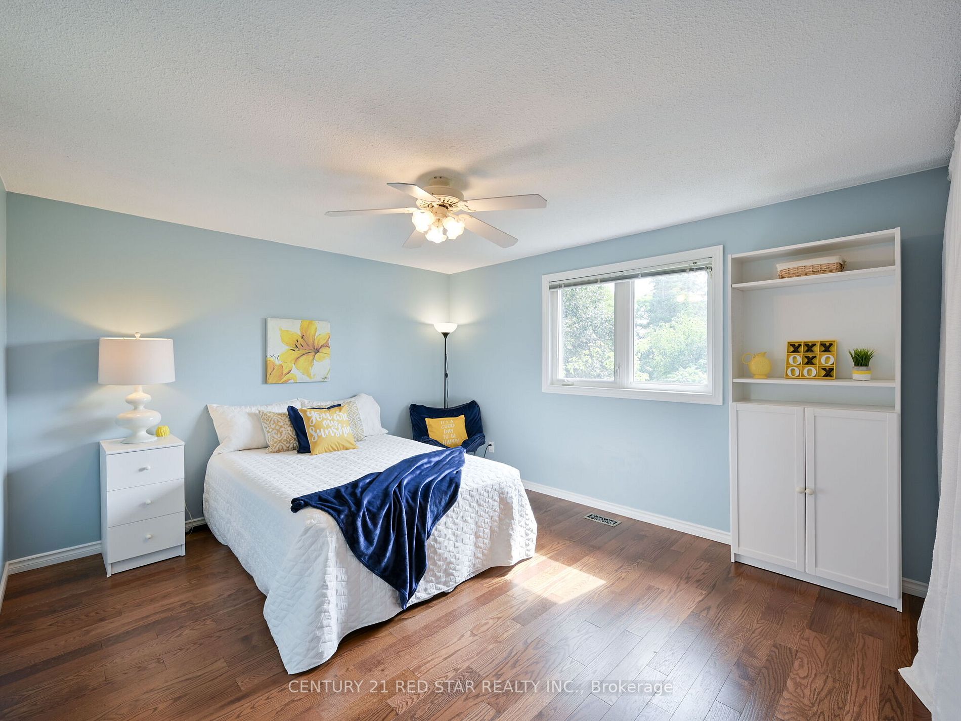 240 Longwood Dr