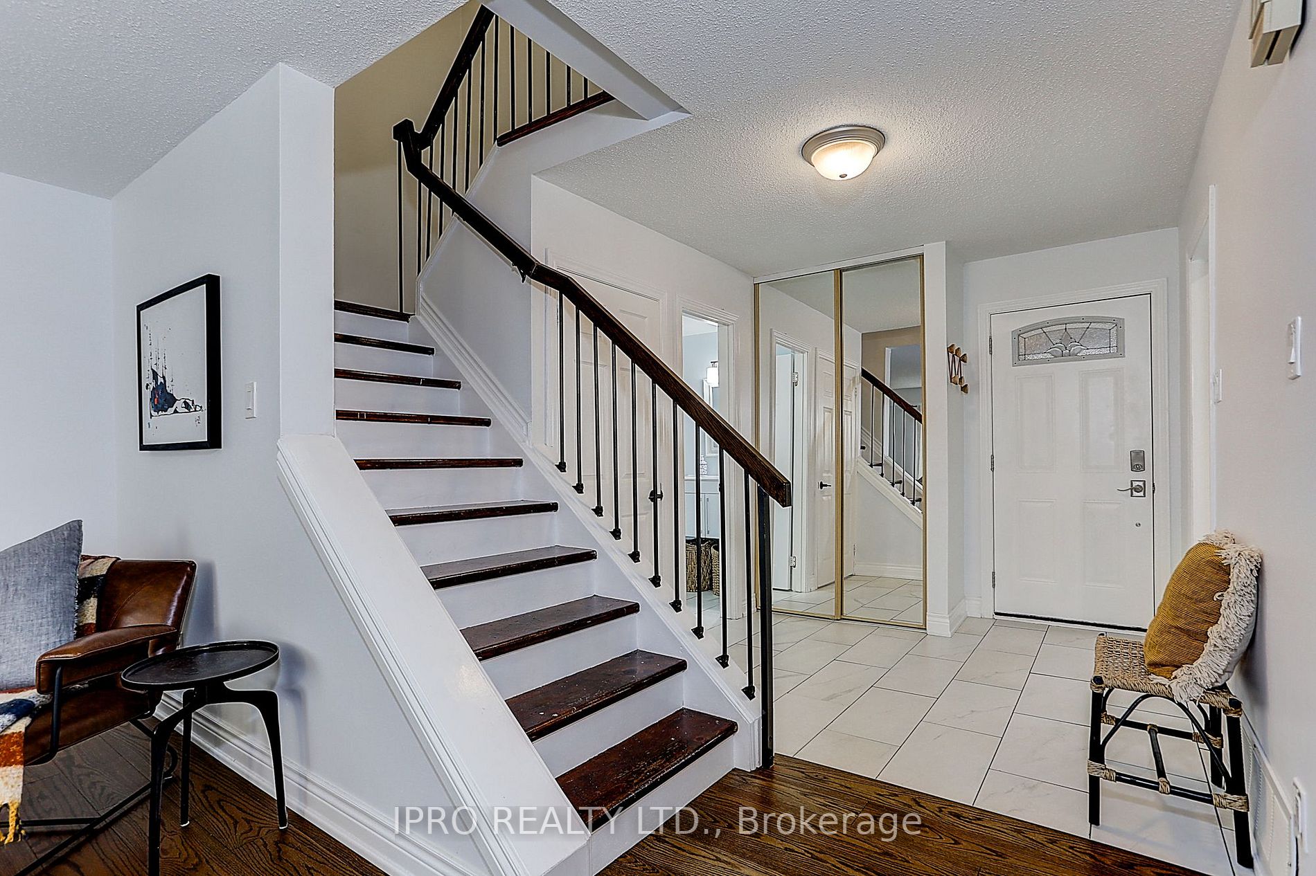 12 Nottawasaga Crescent
