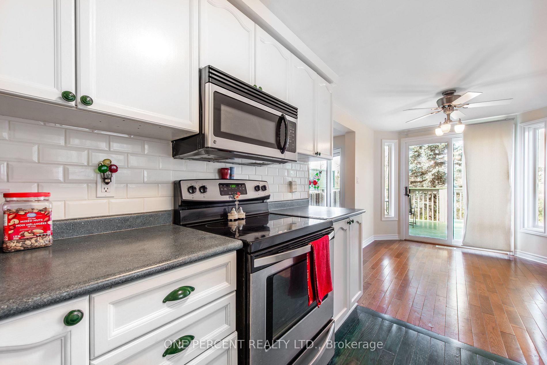 124 Lakeview Crt
