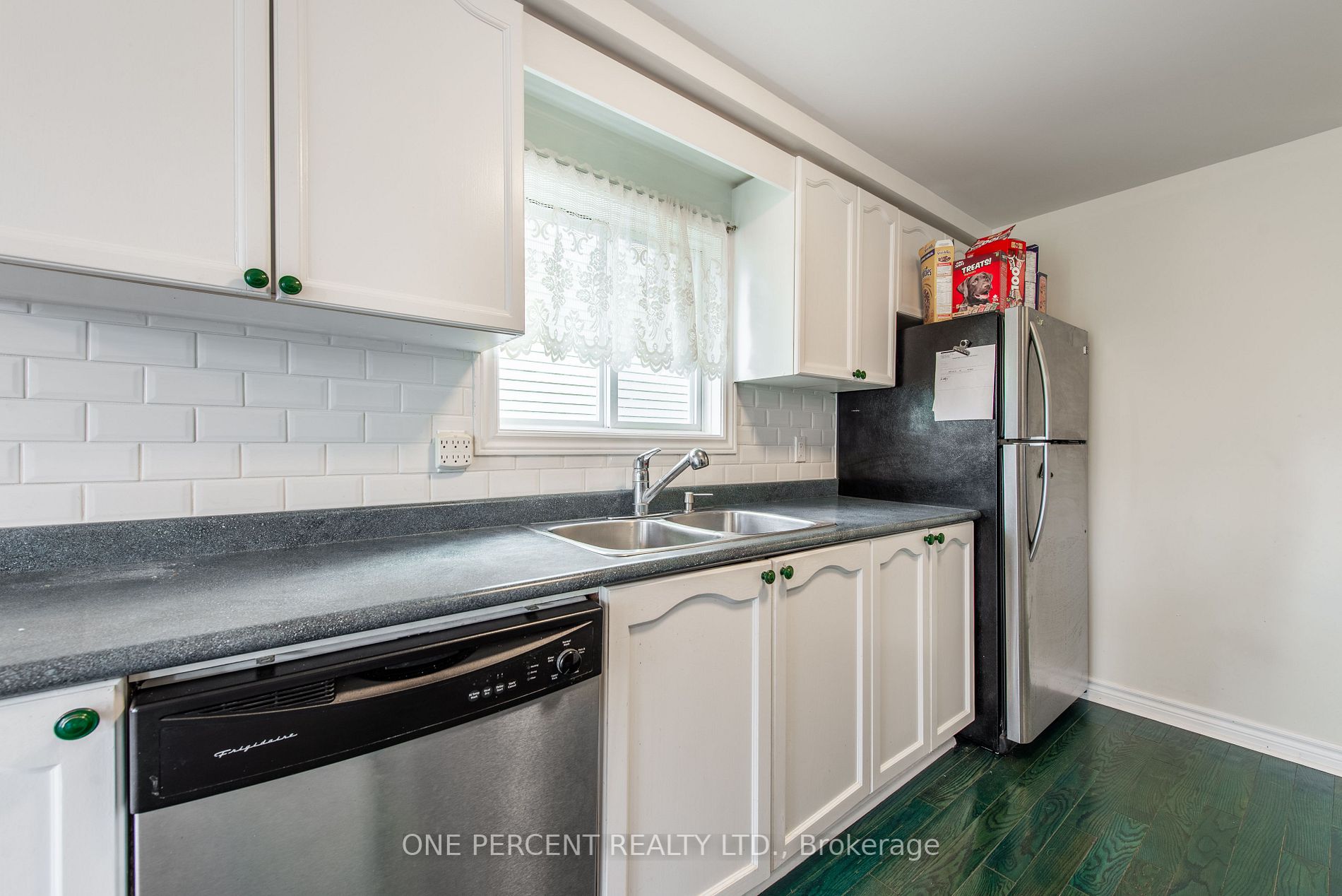 124 Lakeview Crt