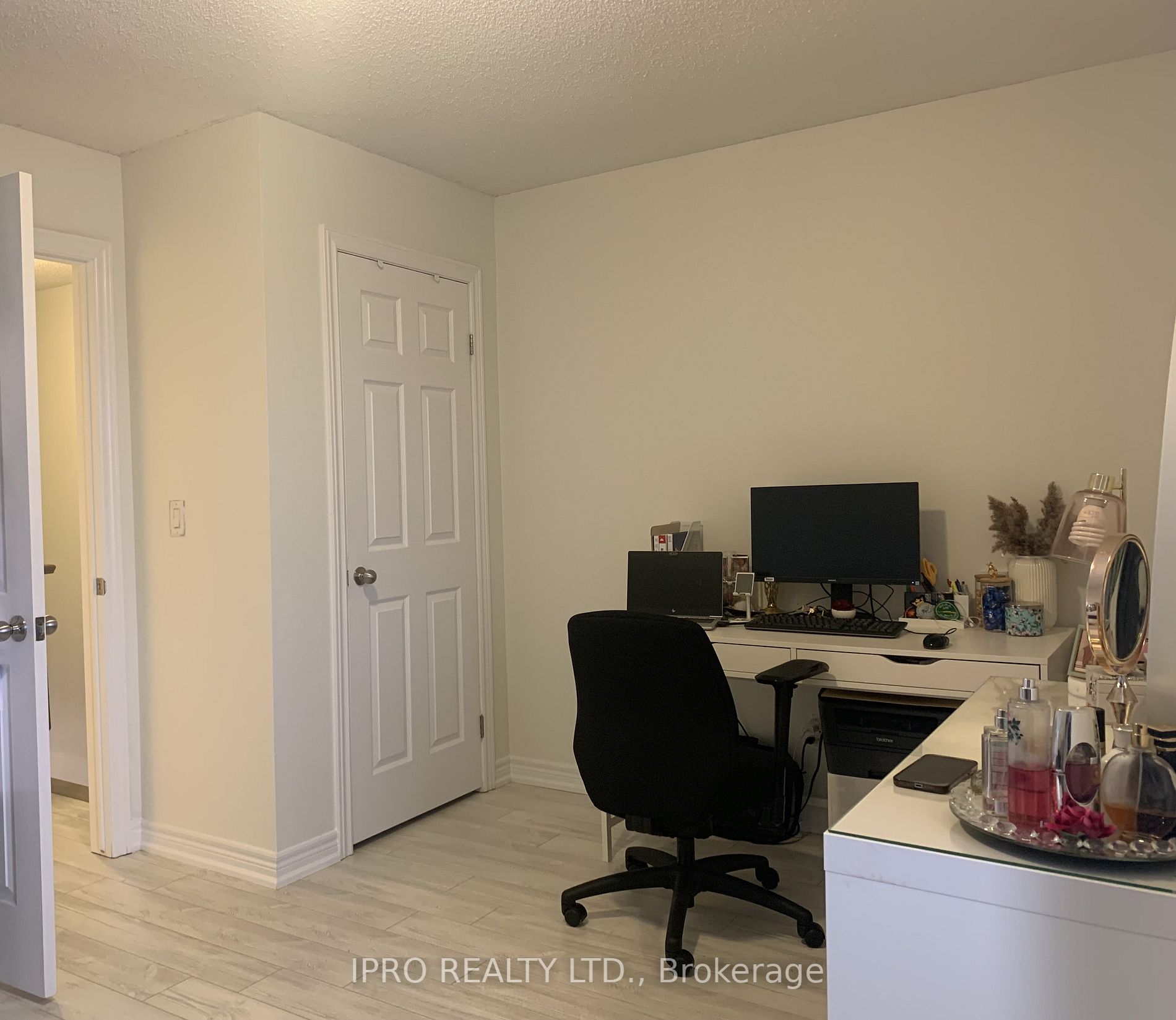 1380 Costigan Rd, #42