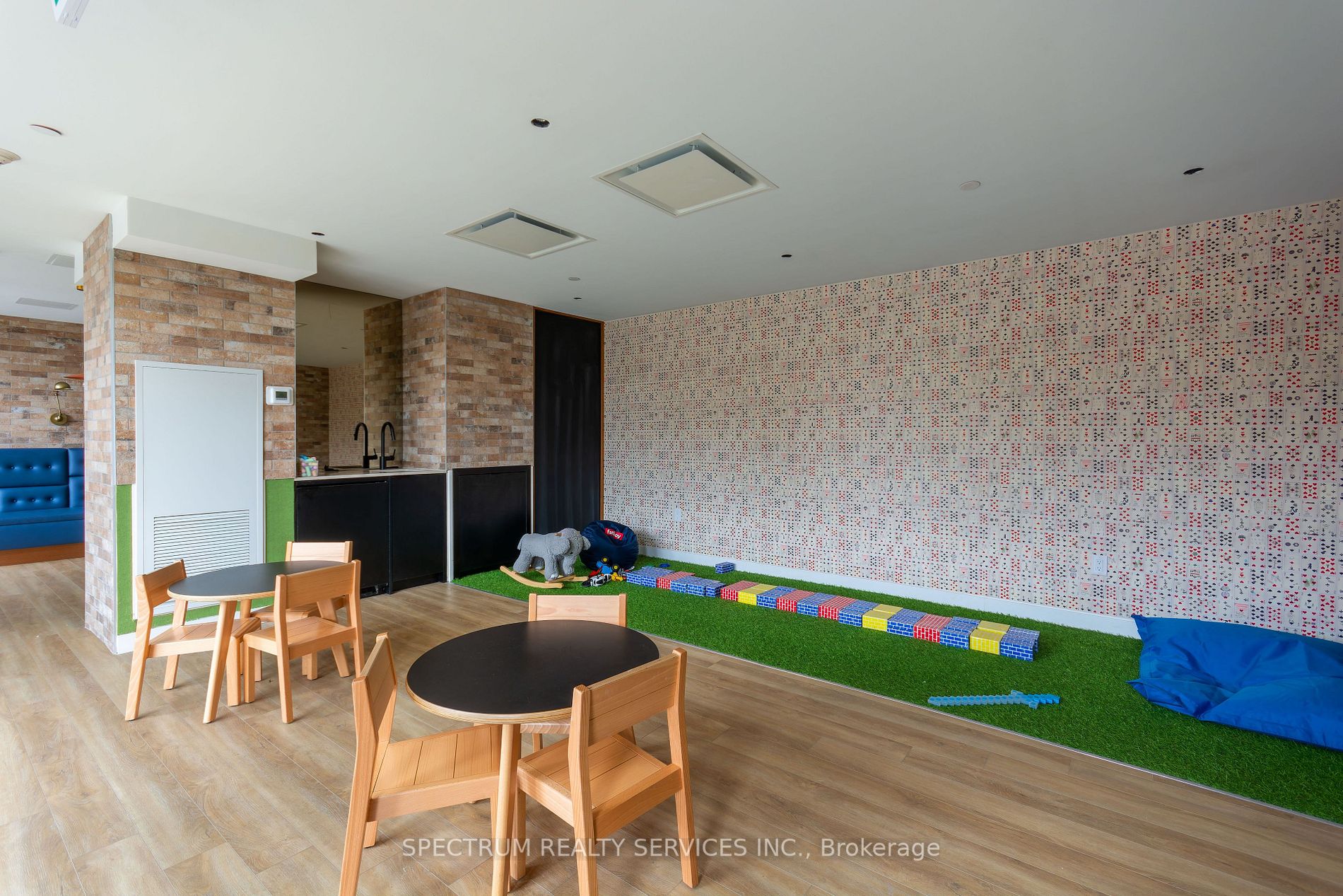 10 Symes Rd, #1